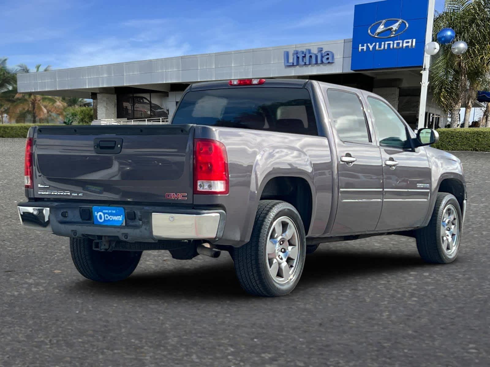 Thumbnail: 2010 GMC Sierra 1500 - 3
