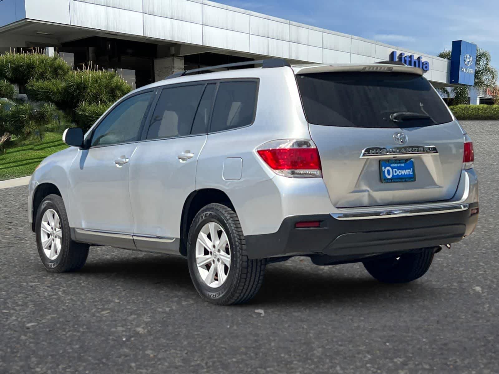 Thumbnail: 2013 Toyota Highlander - 7