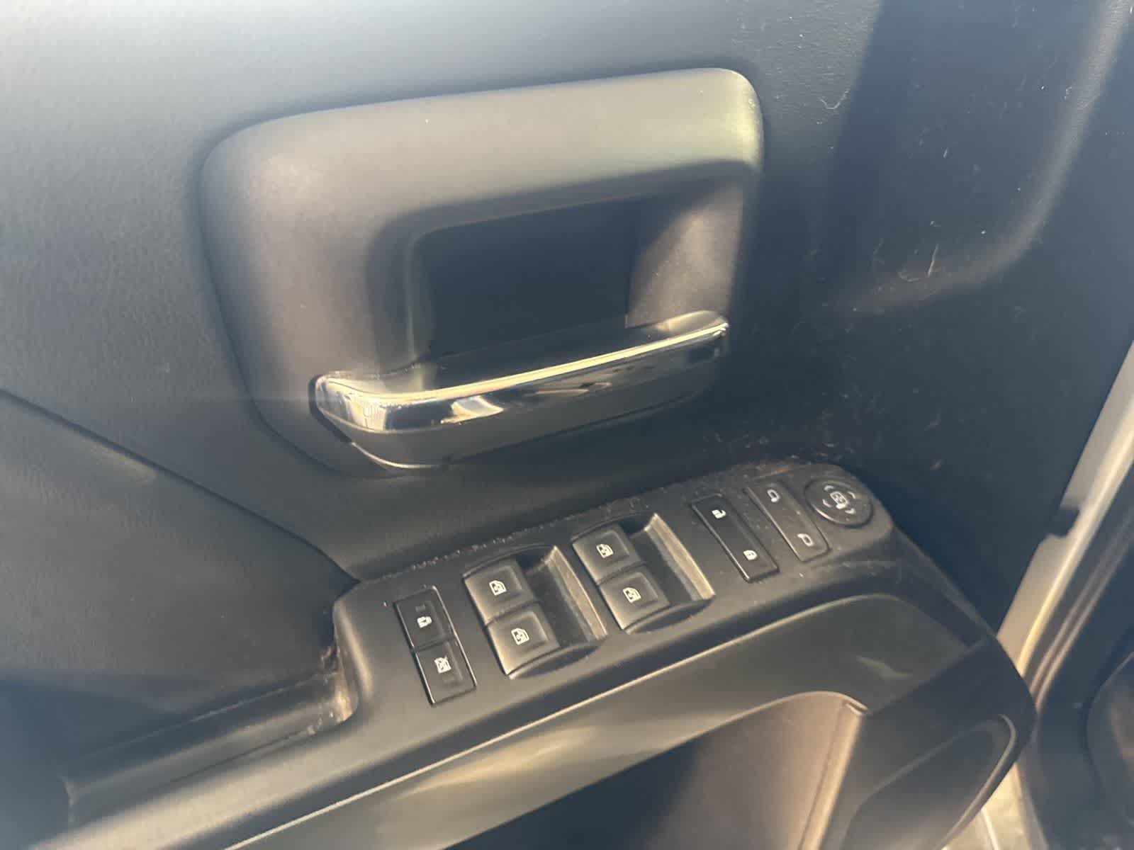 Thumbnail: 2018 Chevrolet Silverado 1500 - 18