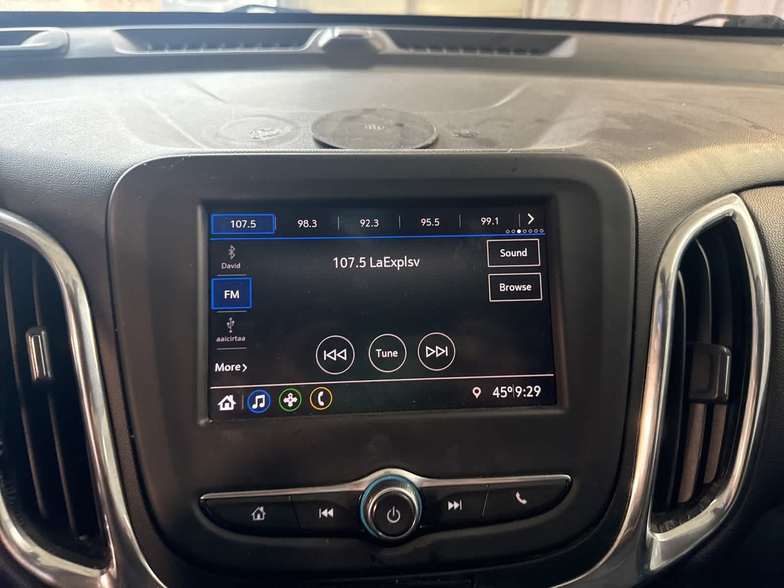 Thumbnail: 2020 Chevrolet Equinox - 23