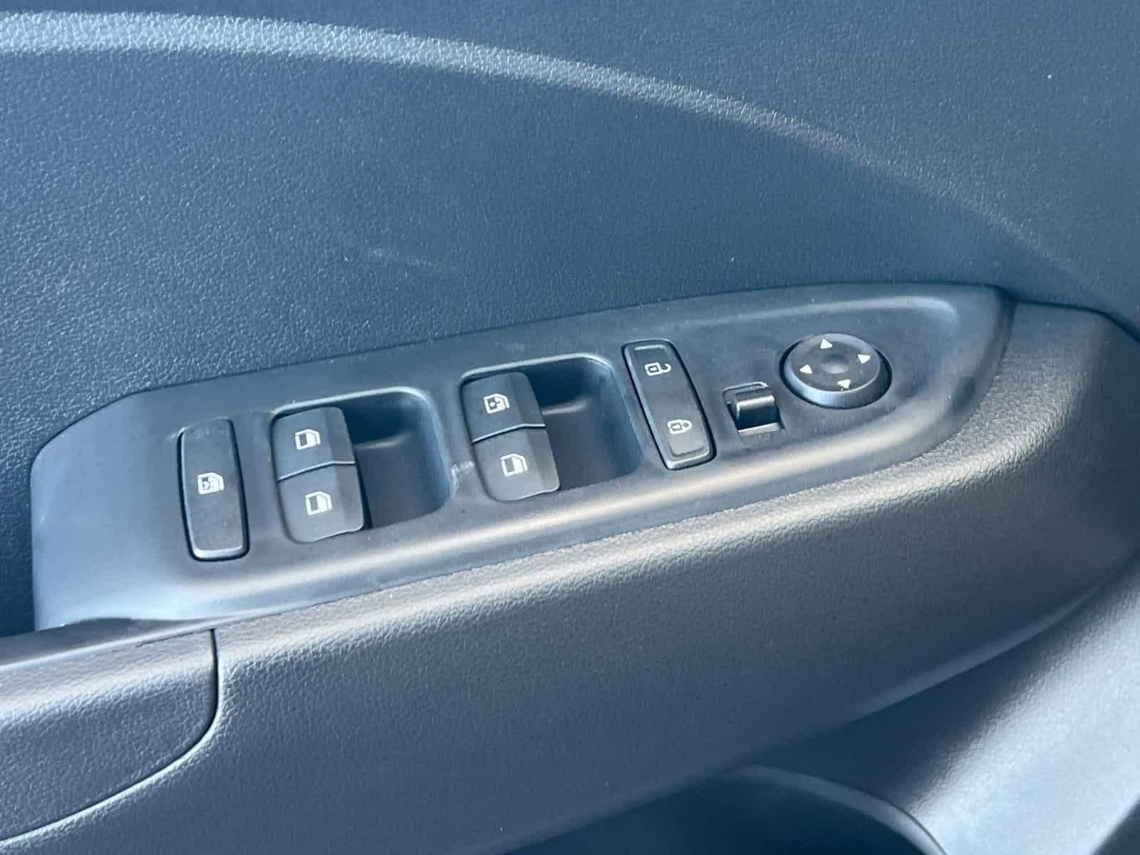 Thumbnail: 2025 Hyundai Venue - 13