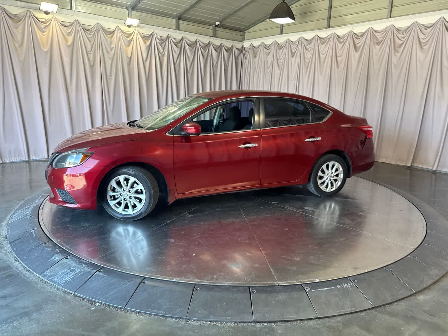 2018 Nissan Sentra SV photo 3