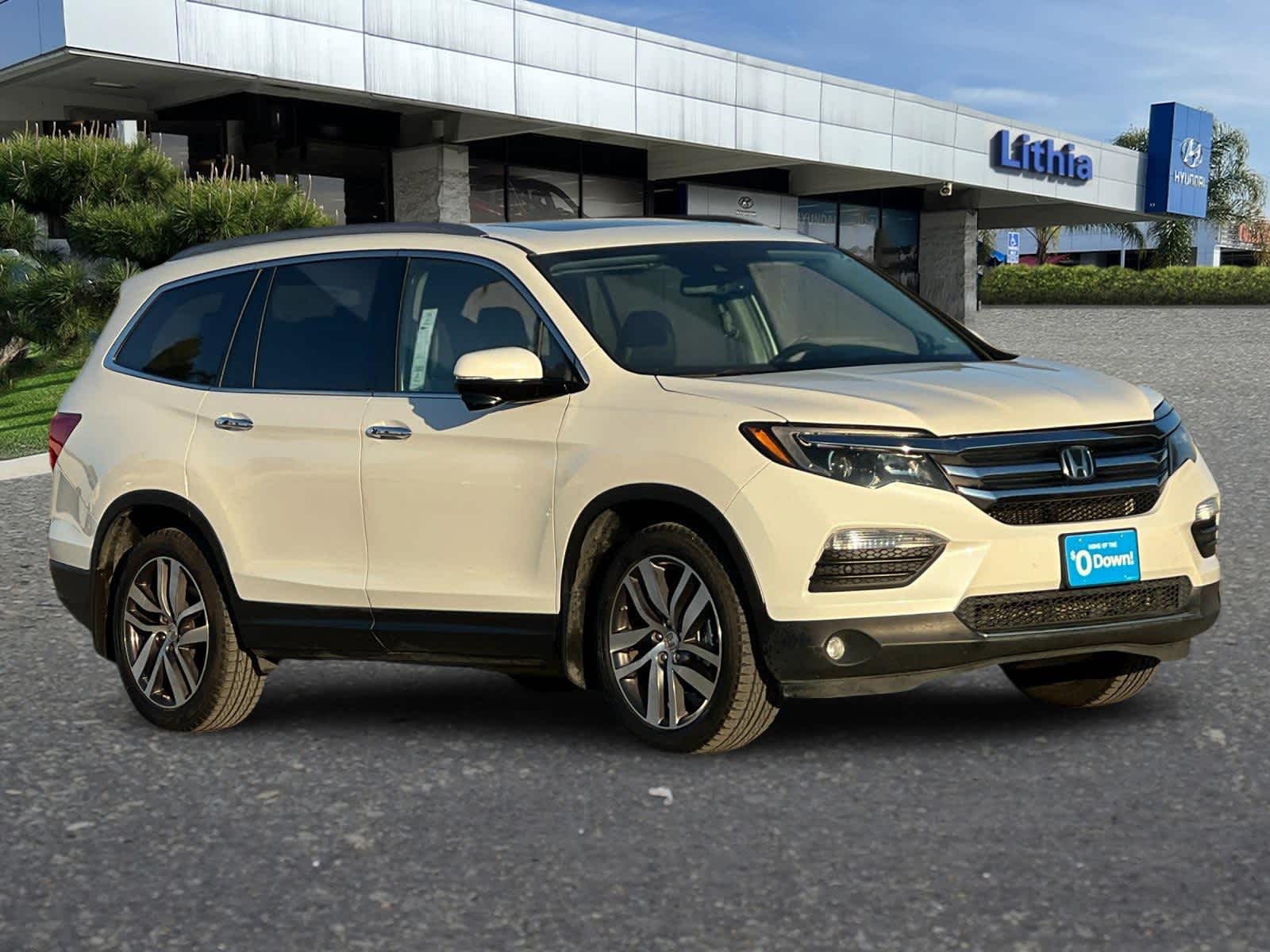 Thumbnail: 2018 Honda Pilot - 10
