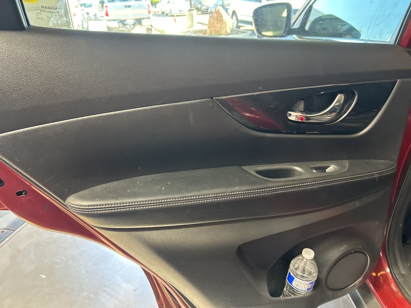 Thumbnail: 2016 Nissan Rogue - 16