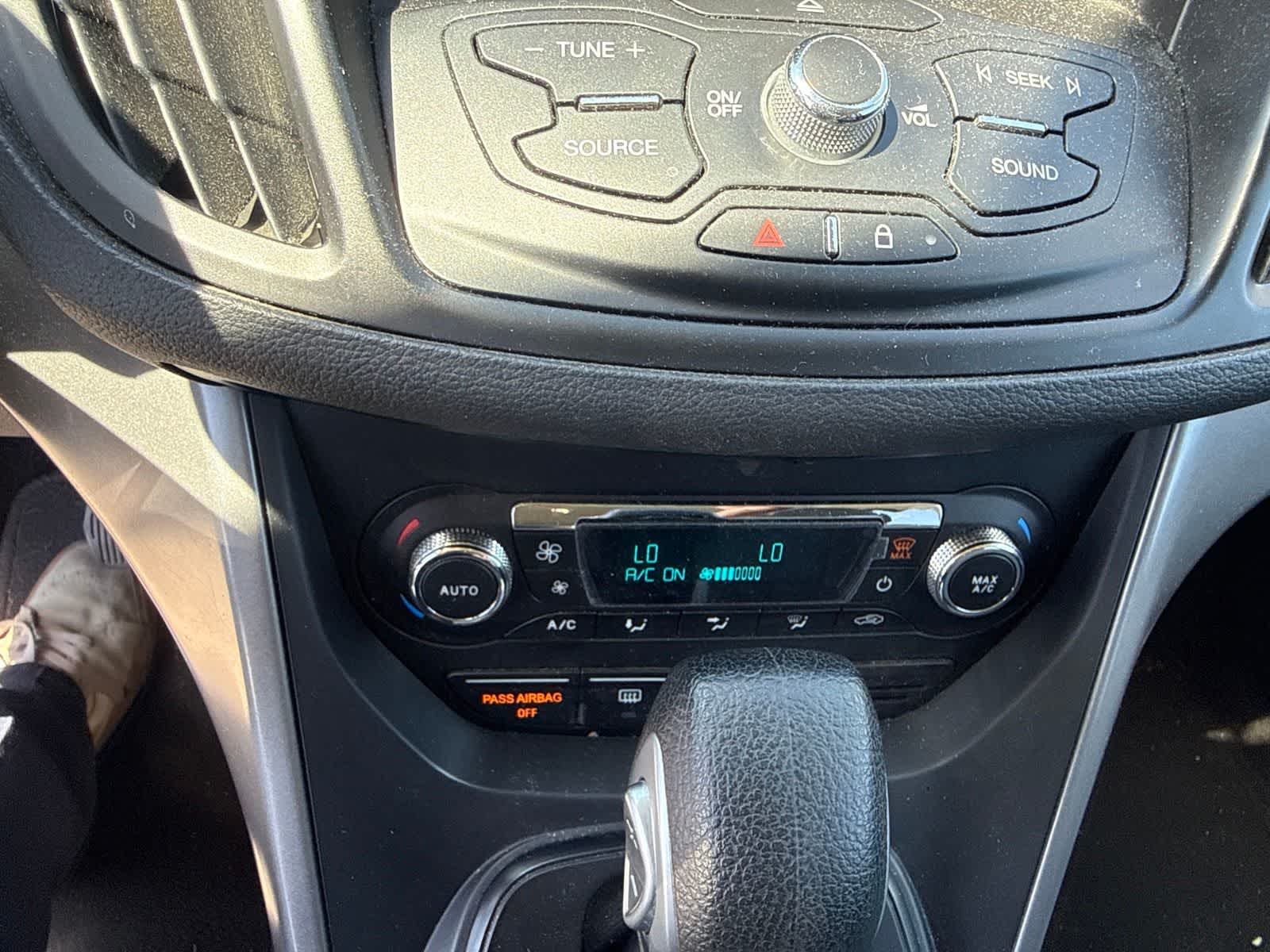 Thumbnail: 2015 Ford Escape - 26