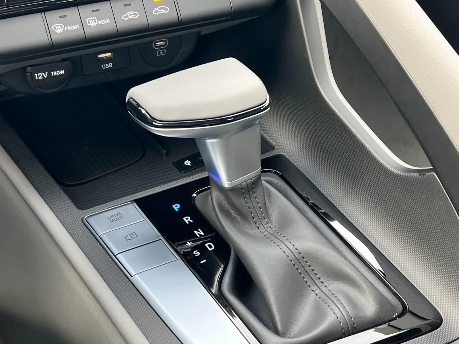 2025 Hyundai Elantra SEL - Photo 20