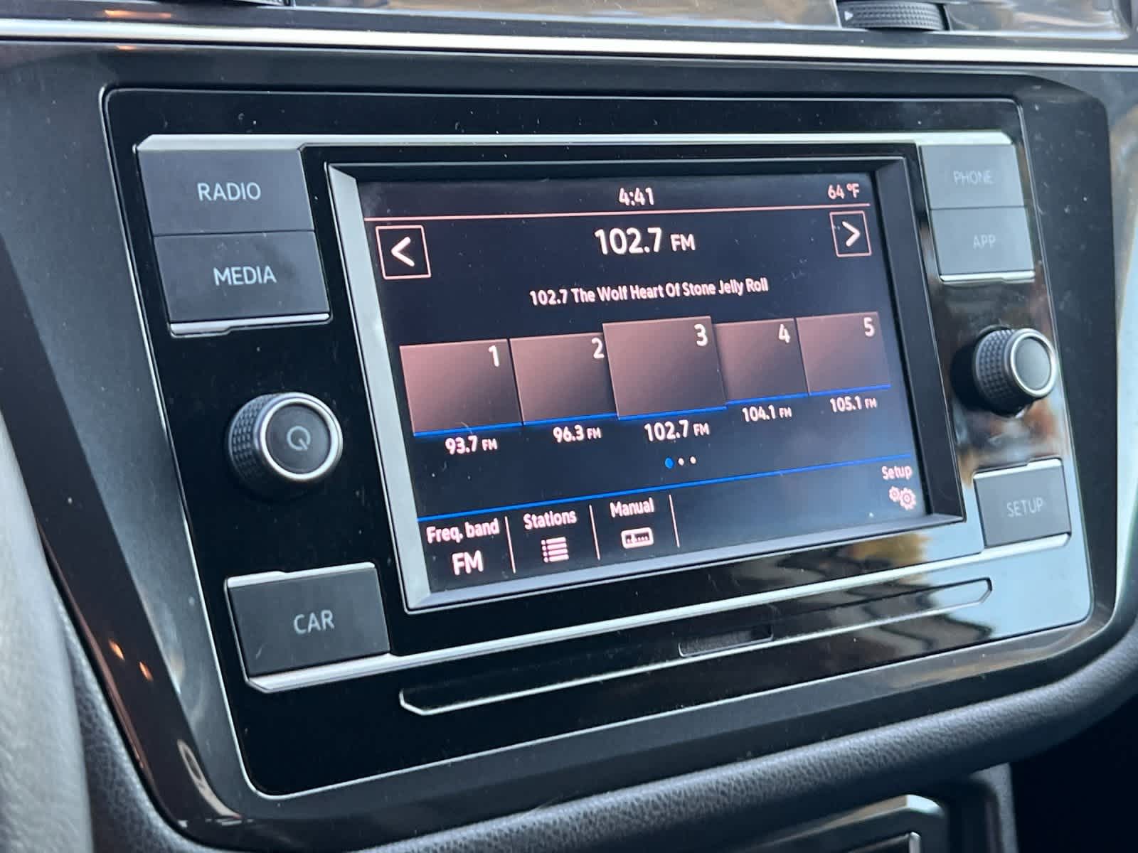 Thumbnail: 2018 Volkswagen Tiguan - 20