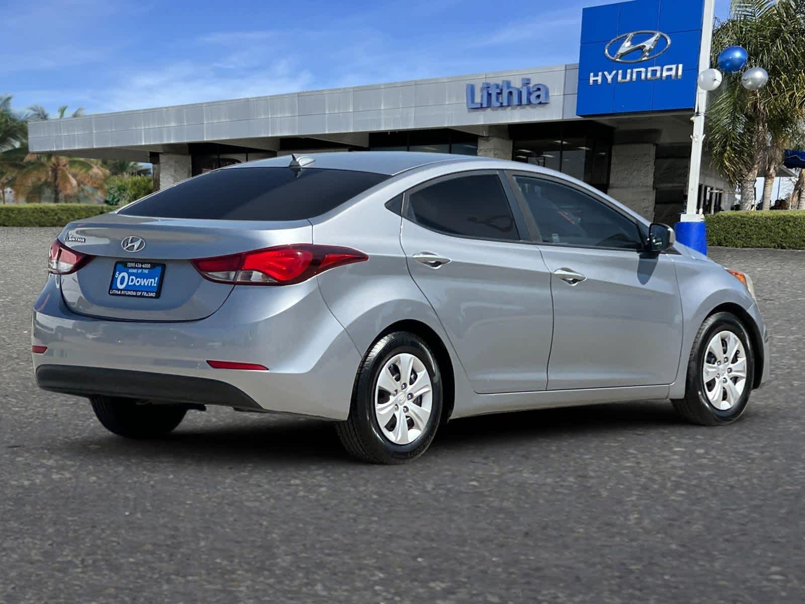 Used 2016 Hyundai Elantra SE with VIN 5NPDH4AE6GH750267 for sale in Fresno, CA