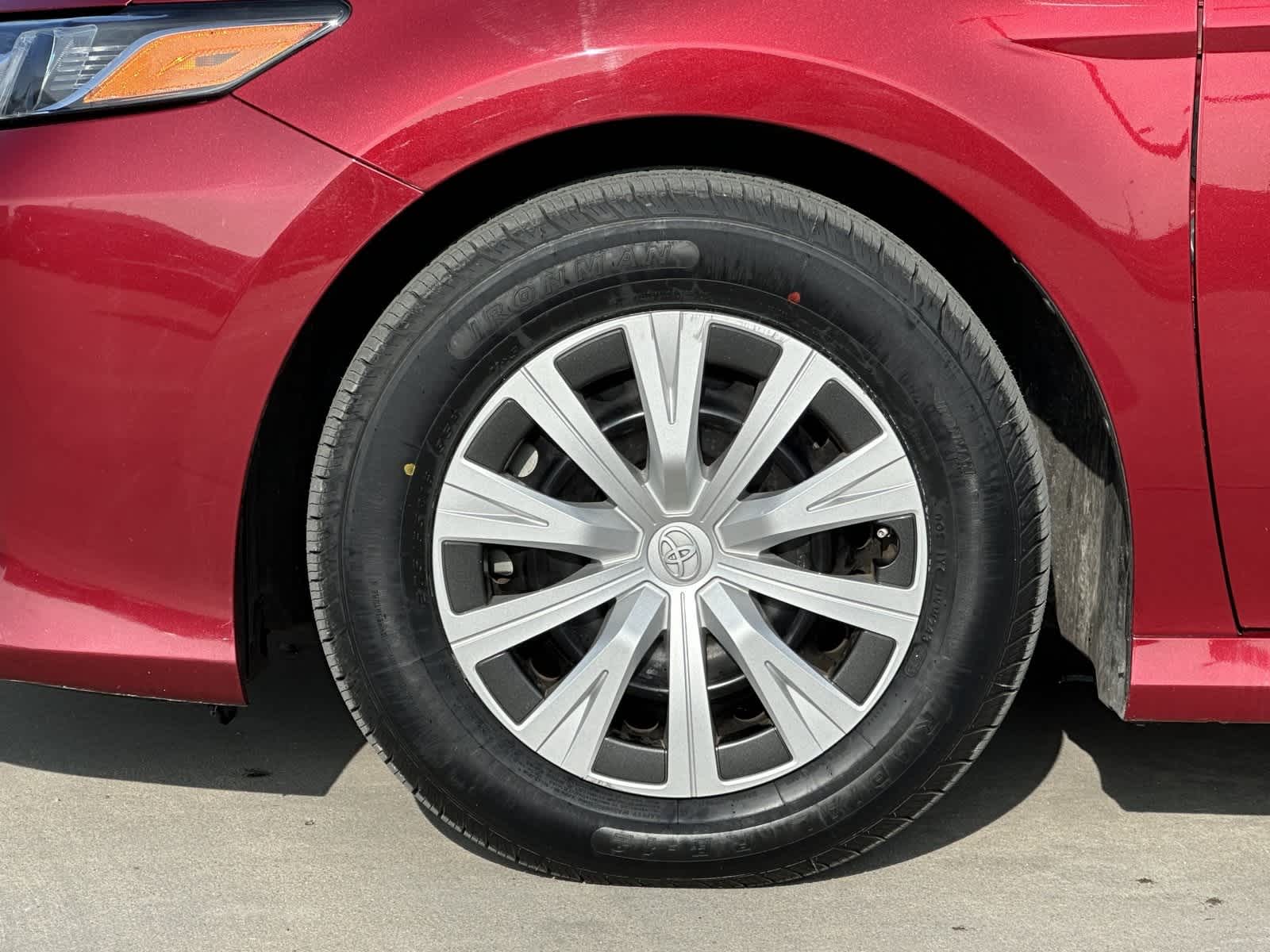 Thumbnail: 2022 Toyota Camry - 25