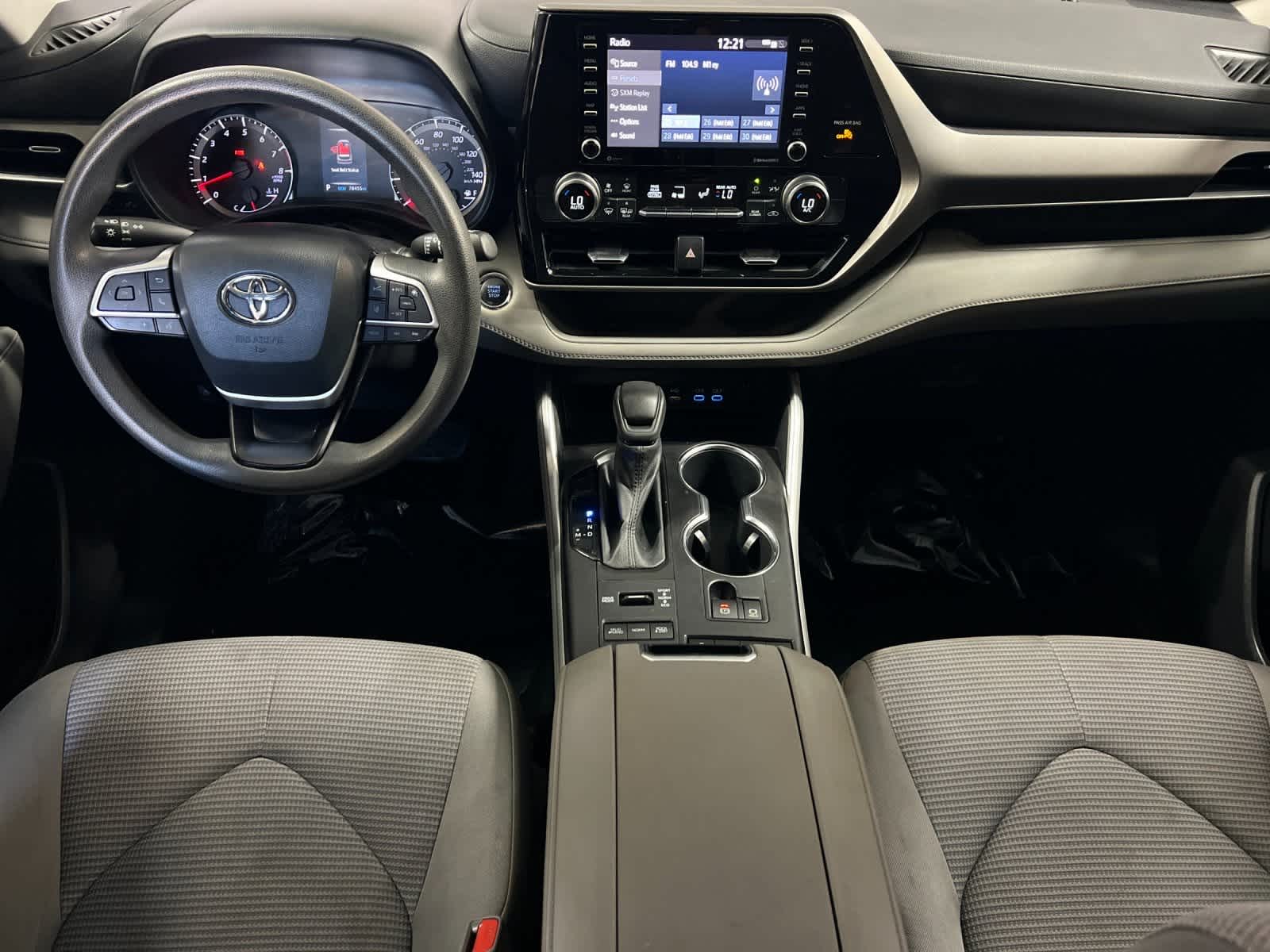 Thumbnail: 2022 Toyota Highlander - 3