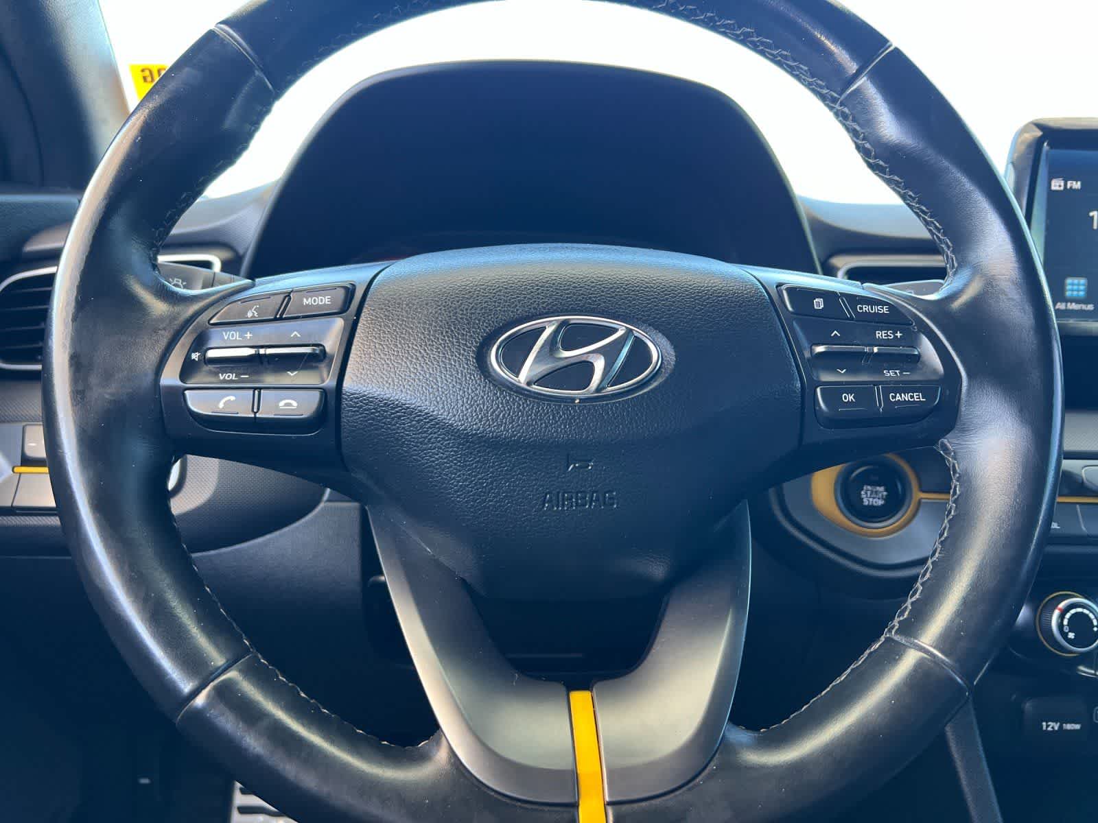 Thumbnail: 2019 Hyundai Veloster - 23