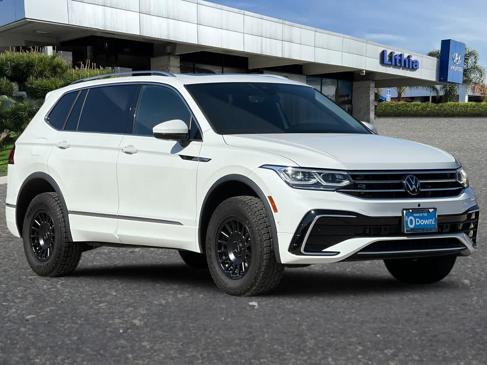 Thumbnail: 2024 Volkswagen Tiguan - 10