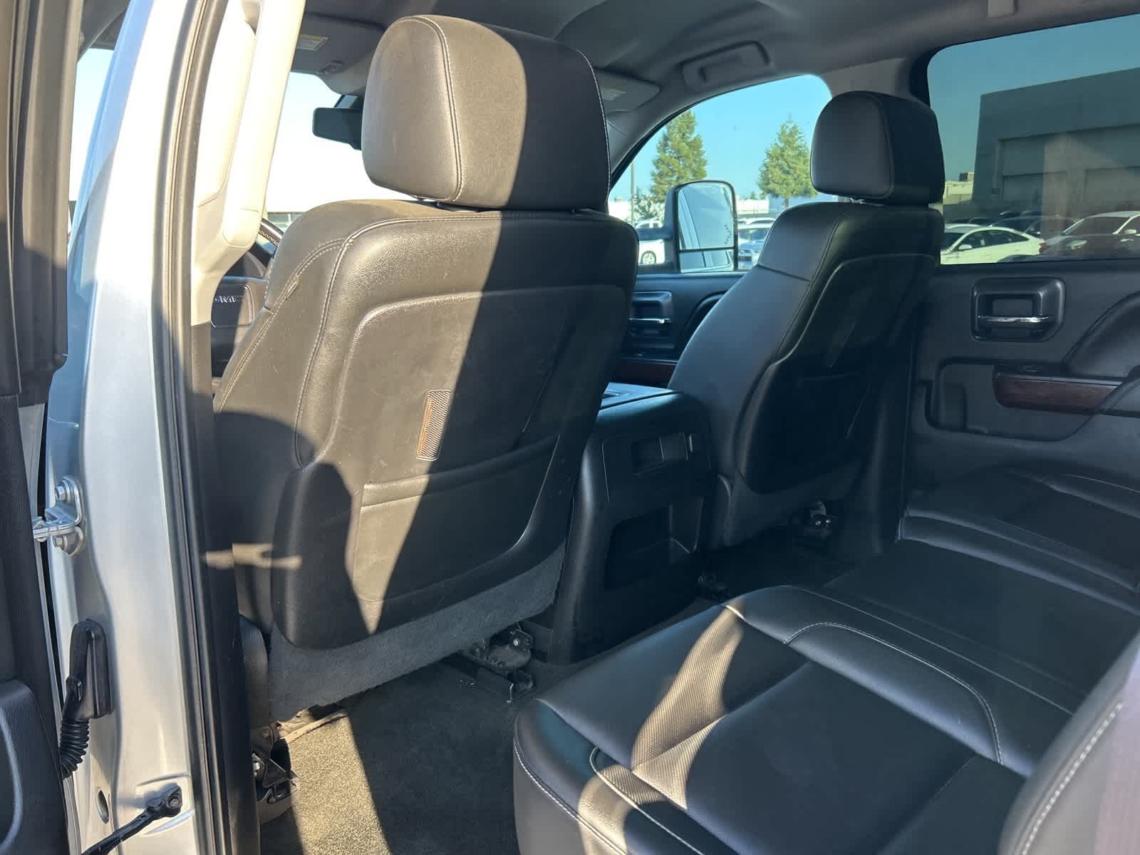 Thumbnail: 2015 GMC Sierra 2500 - 17