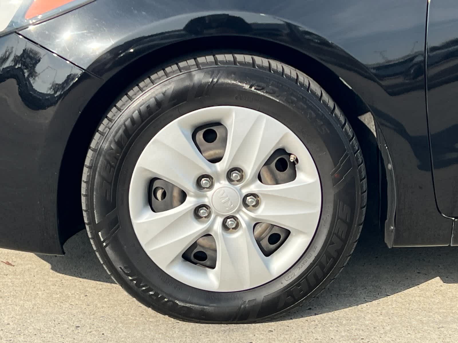 Thumbnail: 2018 Kia Forte - 24