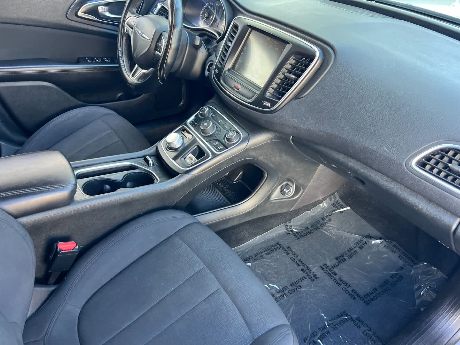 Thumbnail: 2016 Chrysler 200 - 15