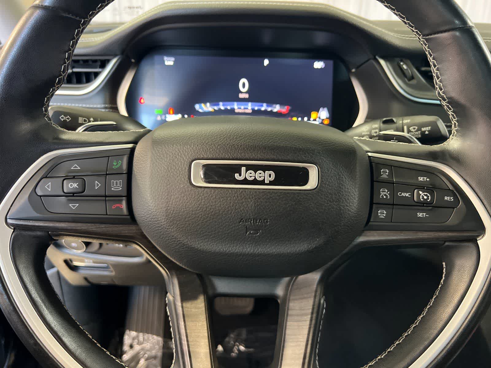Thumbnail: 2022 Jeep Grand Cherokee L - 25