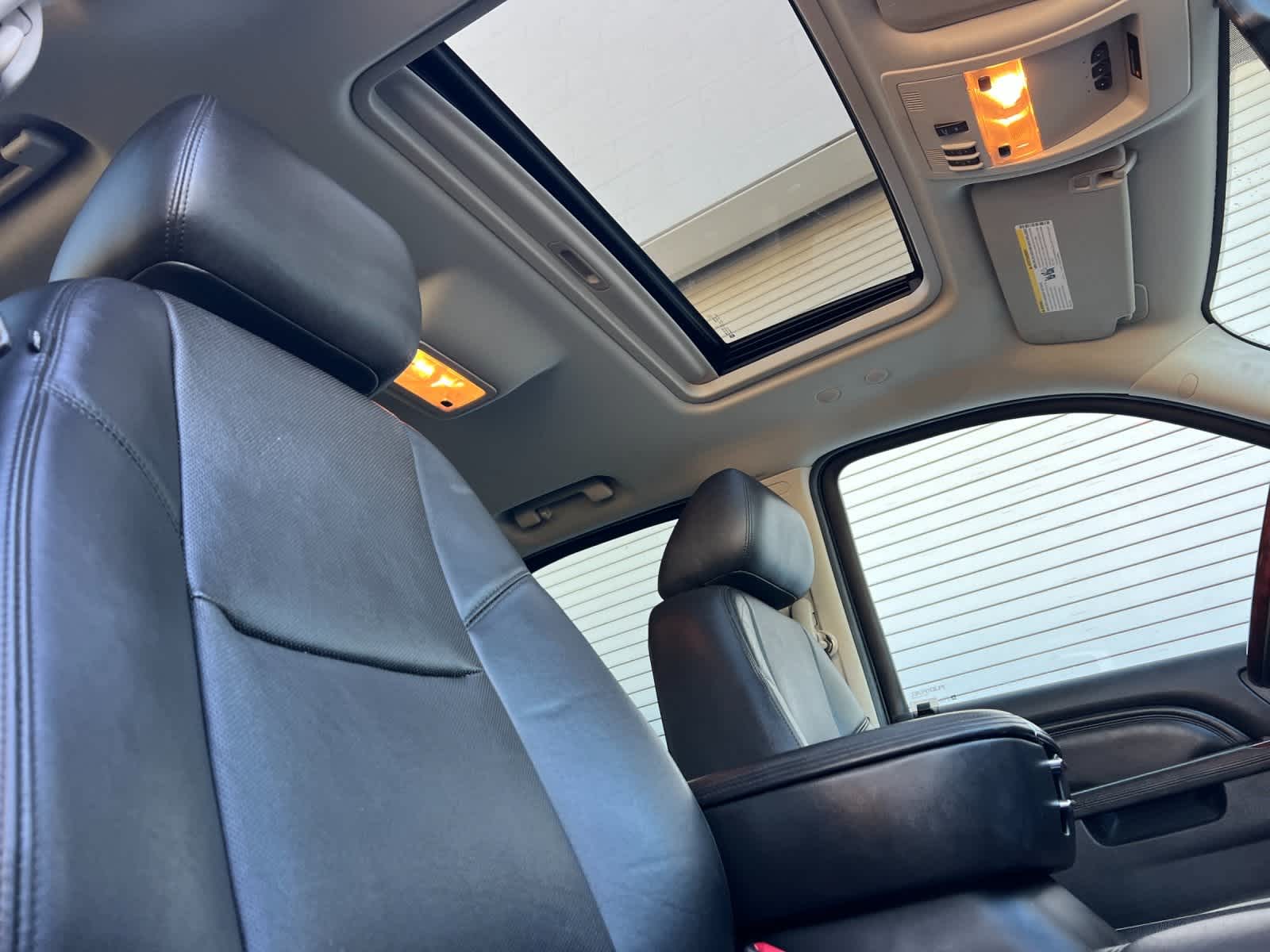 Thumbnail: 2014 Cadillac Escalade - 19