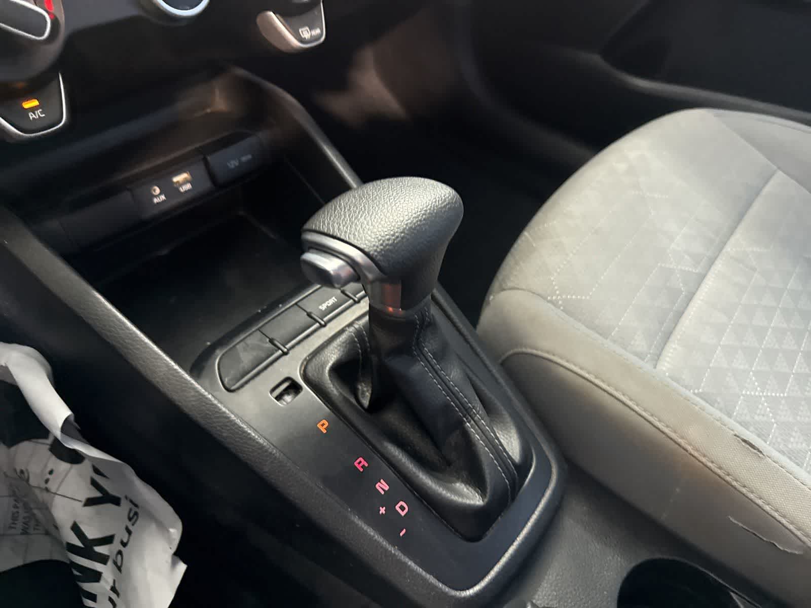 Thumbnail: 2018 Kia Rio - 23
