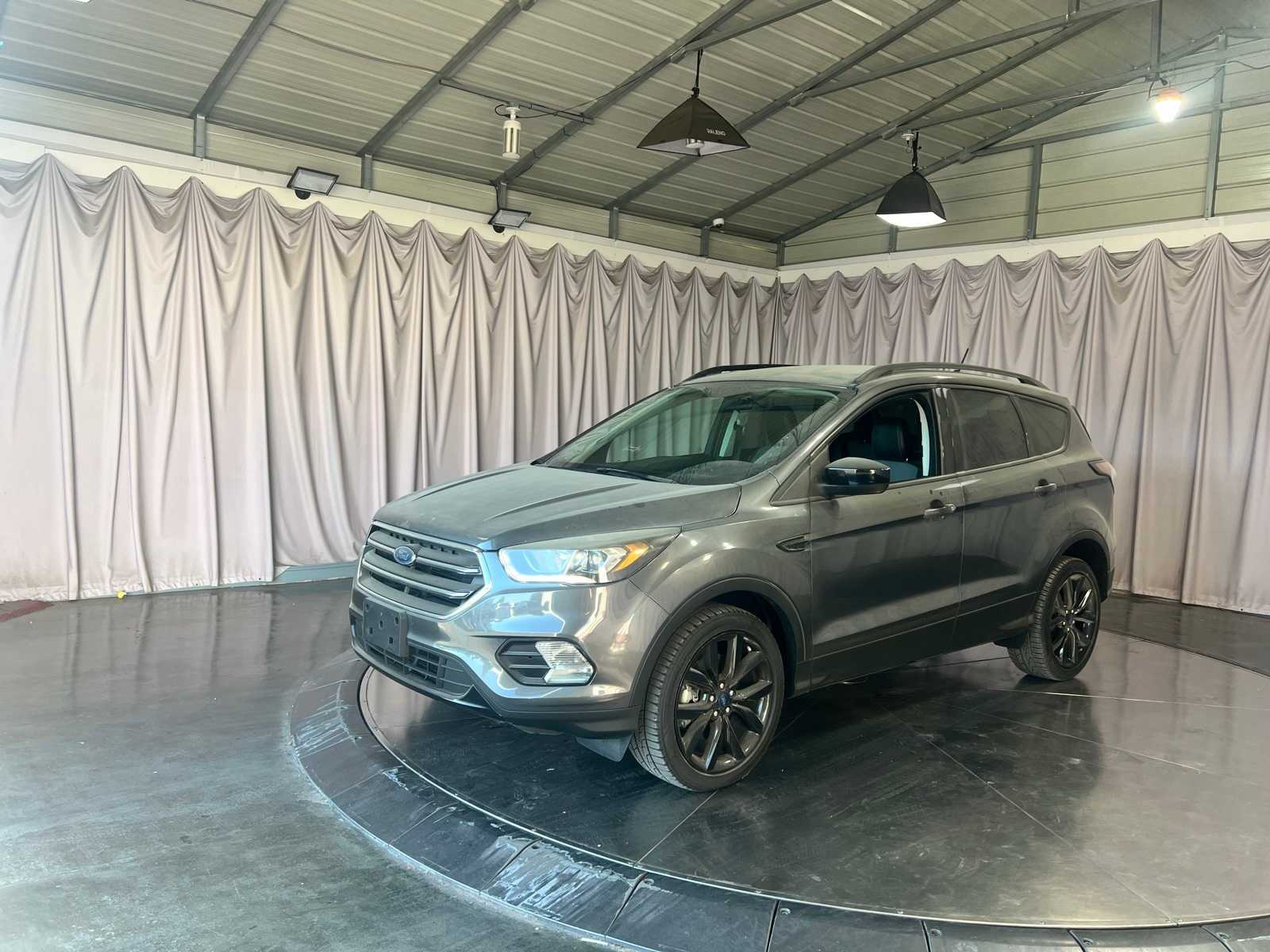Thumbnail: 2018 Ford Escape - 3