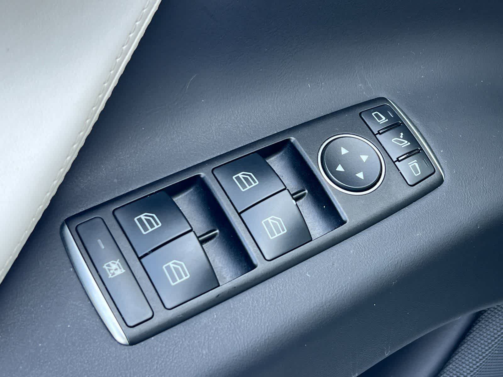 Thumbnail: 2016 Tesla Model X - 14