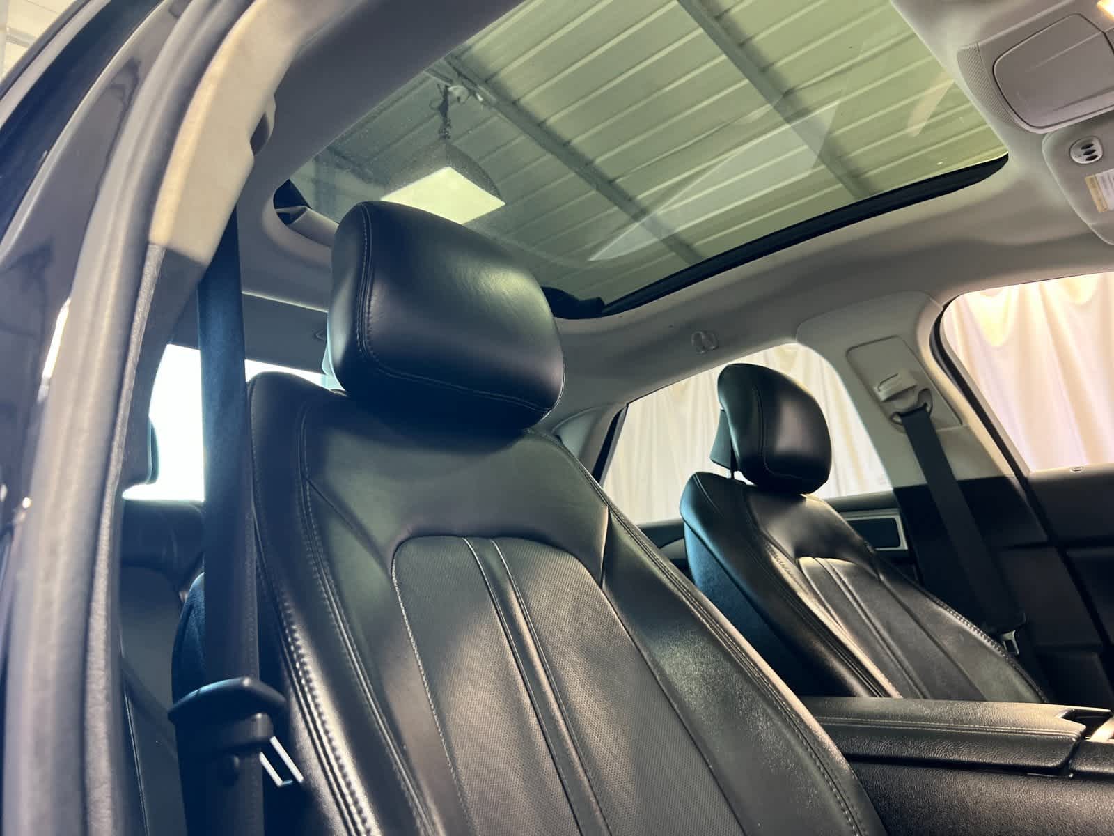 Thumbnail: 2016 Lincoln MKZ - 15