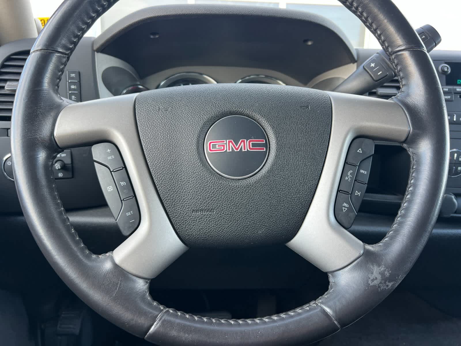 Thumbnail: 2010 GMC Sierra 1500 - 21