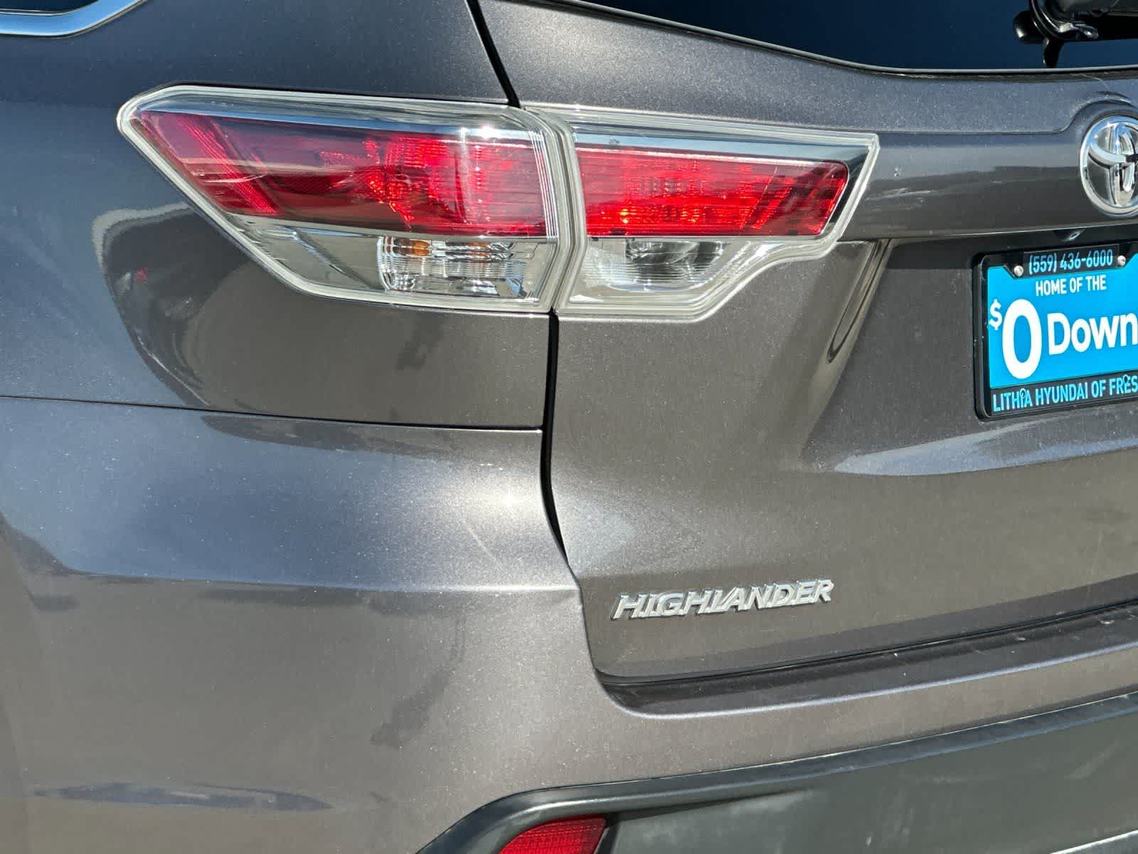 Thumbnail: 2016 Toyota Highlander - 30