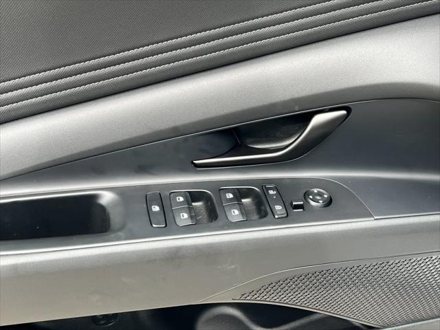 2025 Hyundai Elantra Sport 13