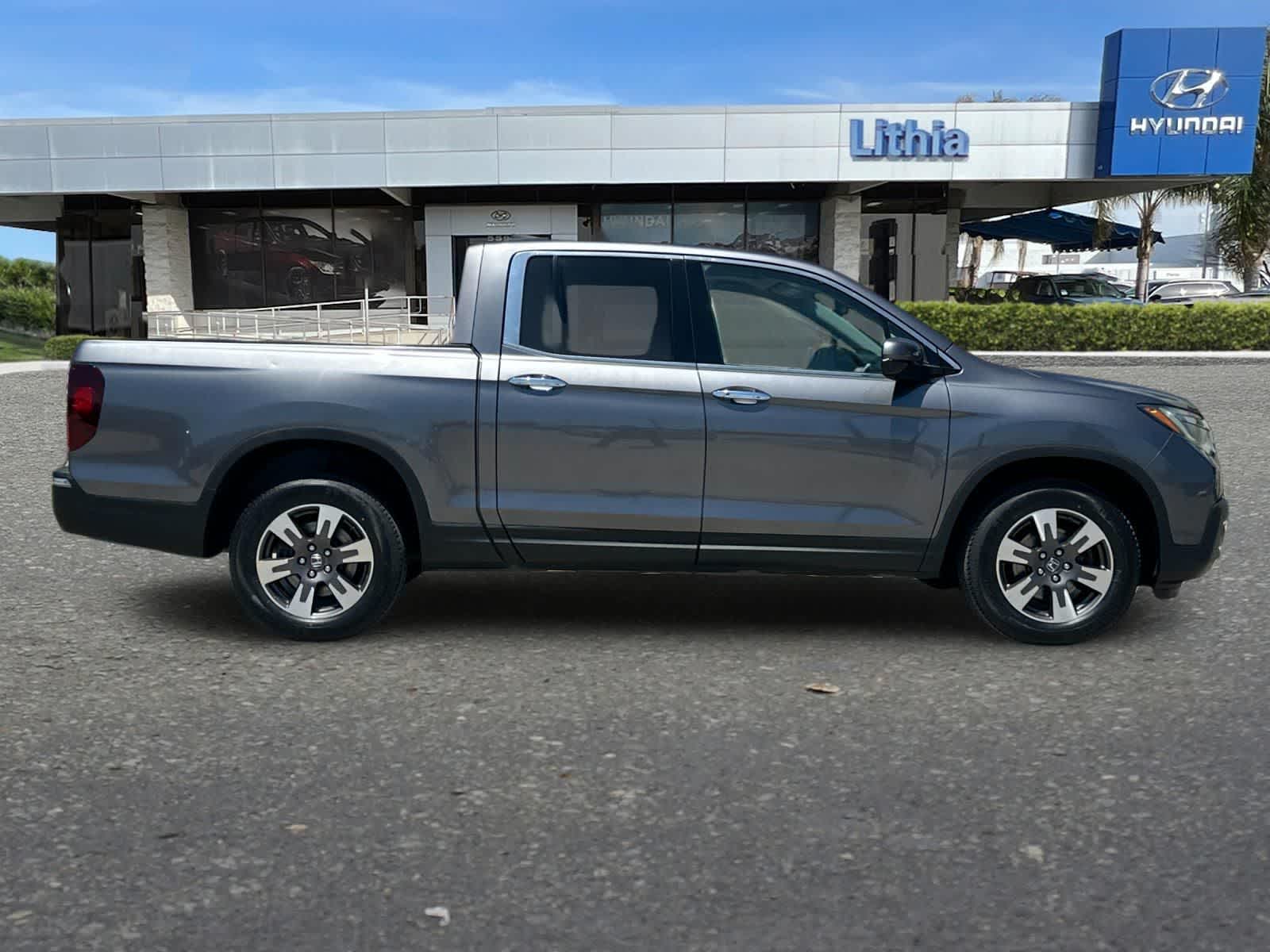 Thumbnail: 2017 Honda Ridgeline - 9