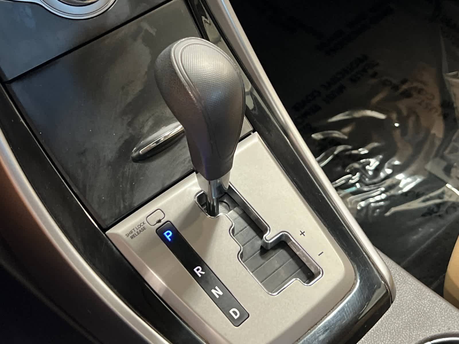 Thumbnail: 2013 Hyundai Elantra - 20