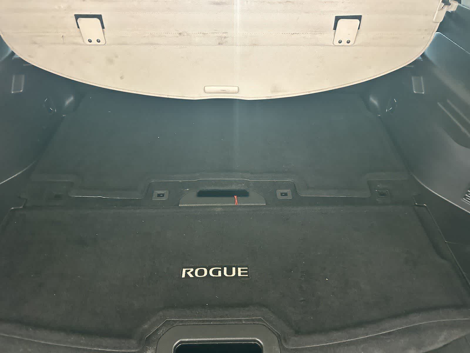Thumbnail: 2017 Nissan Rogue - 15