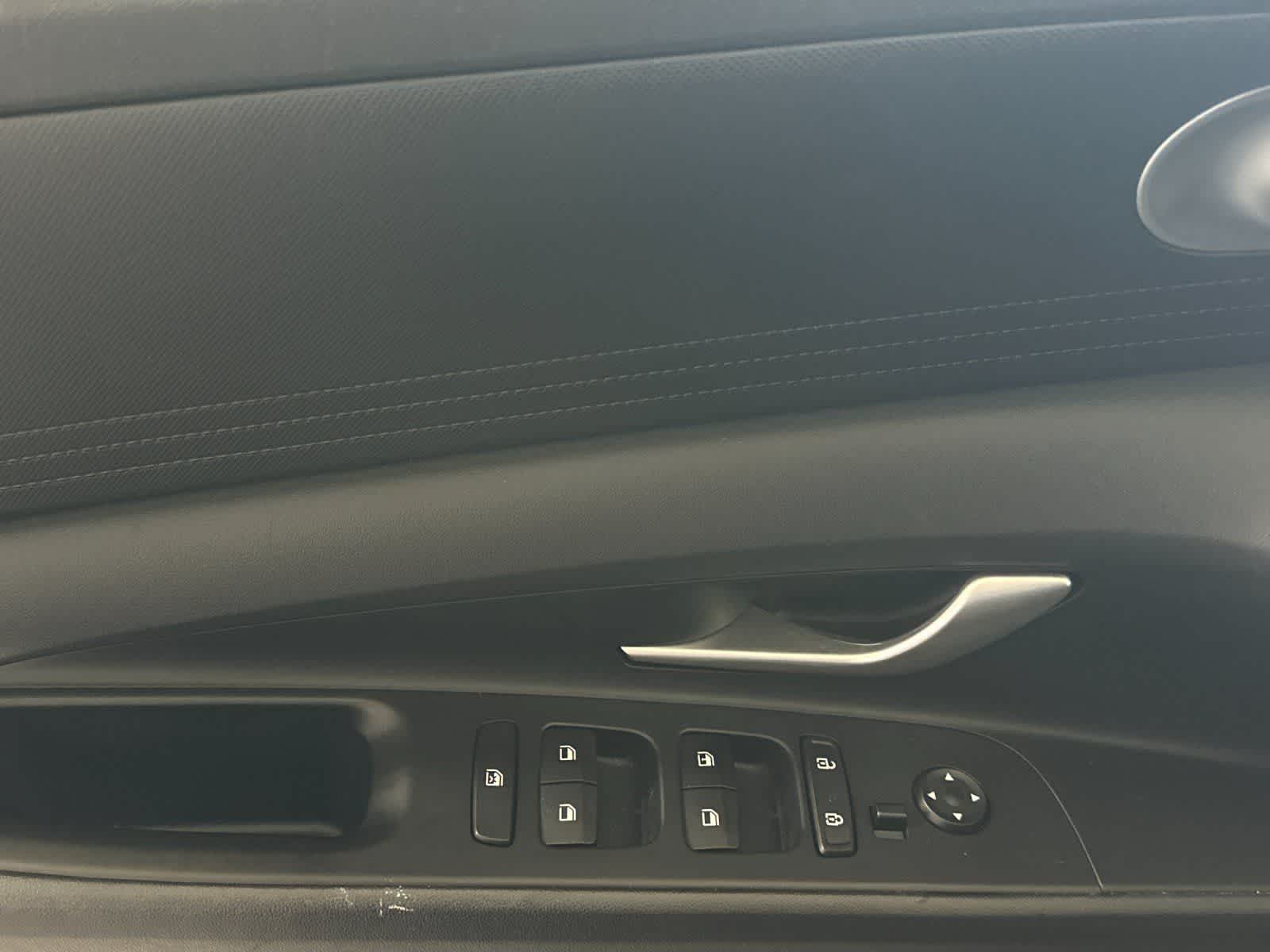 Thumbnail: 2023 Hyundai Elantra - 13