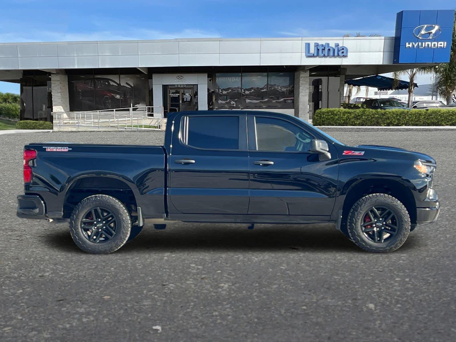 Thumbnail: 2024 Chevrolet Silverado 1500 - 8