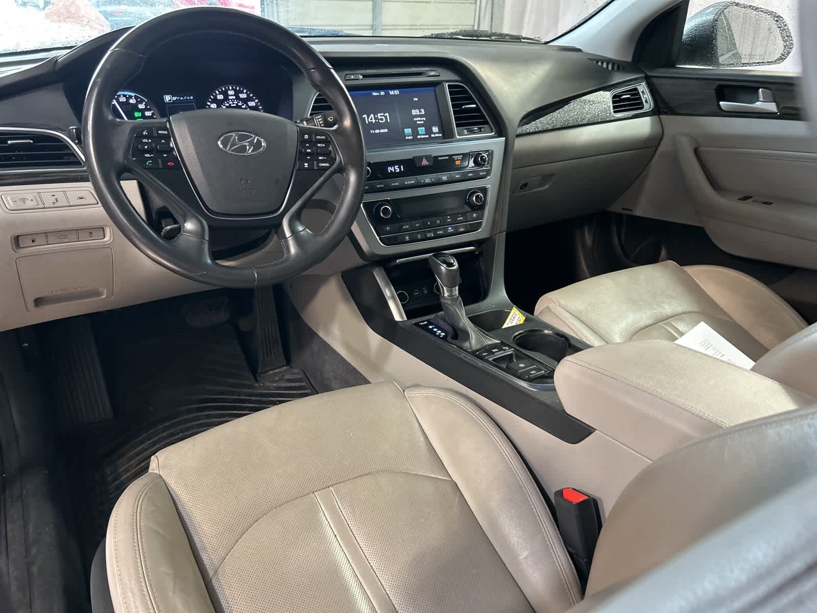 Thumbnail: 2017 Hyundai Sonata - 24