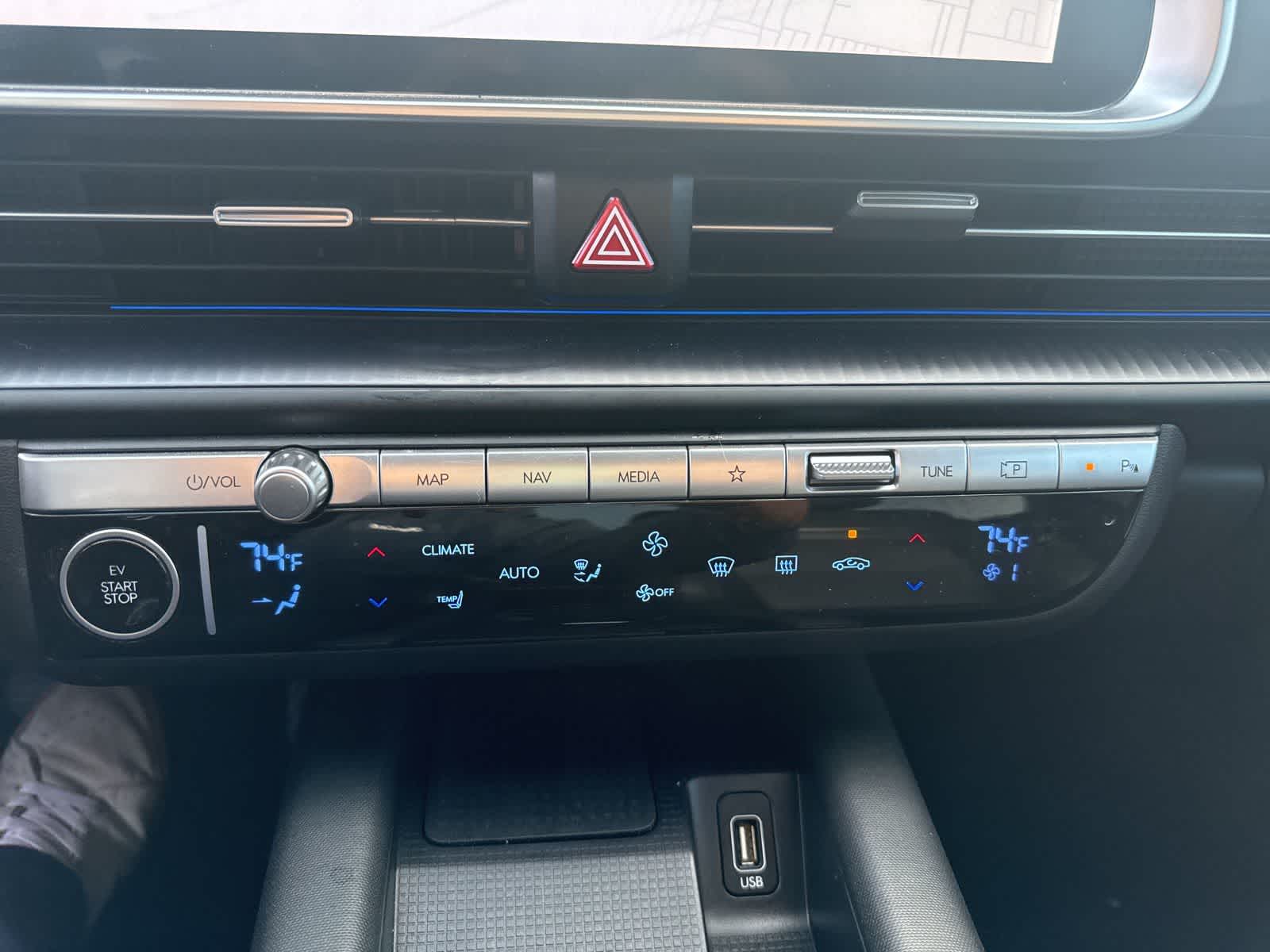 Thumbnail: 2023 Hyundai Ioniq 6 - 24