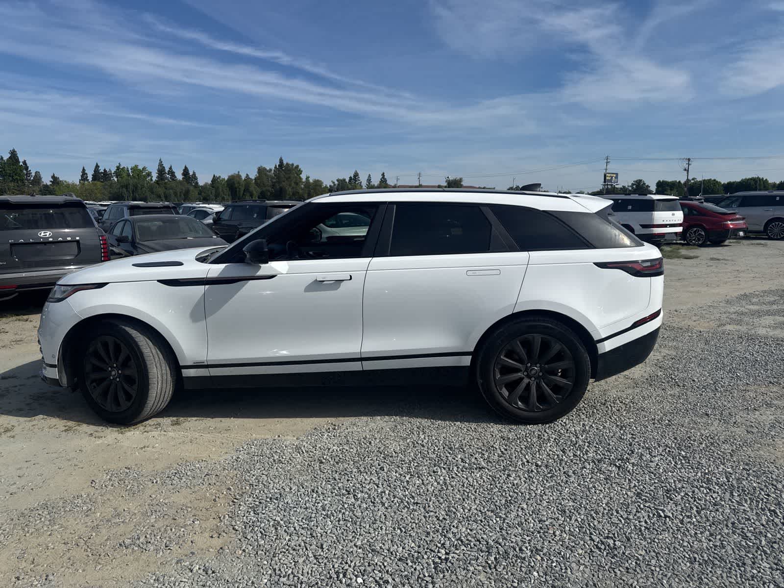 2018 Land Rover Range Rover Velar P380 SE R-Dynamic photo 3