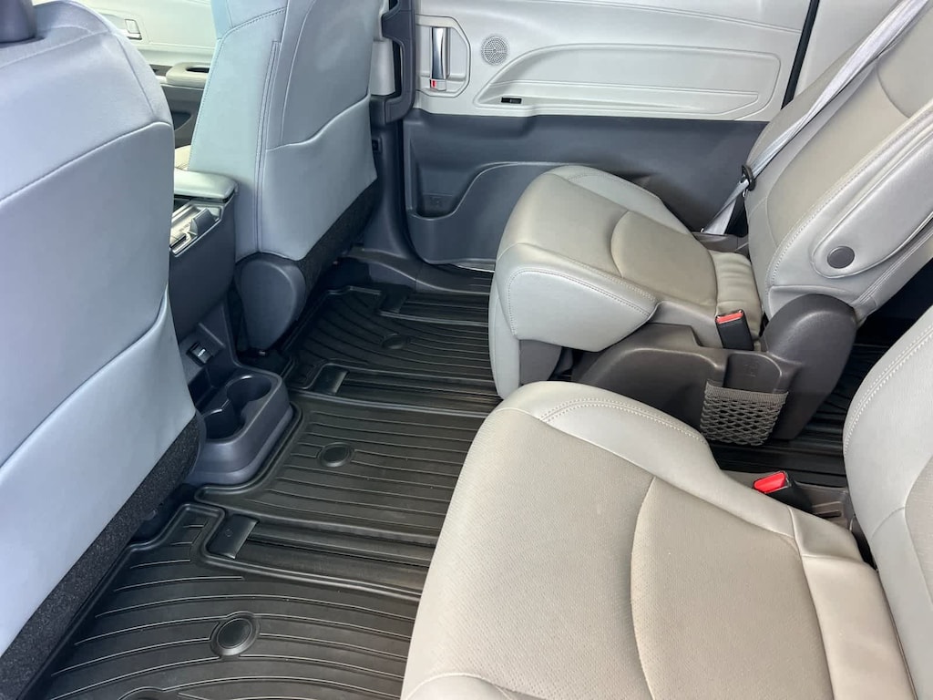 Used 2021 Toyota Sienna Limited 7 Passenger Van