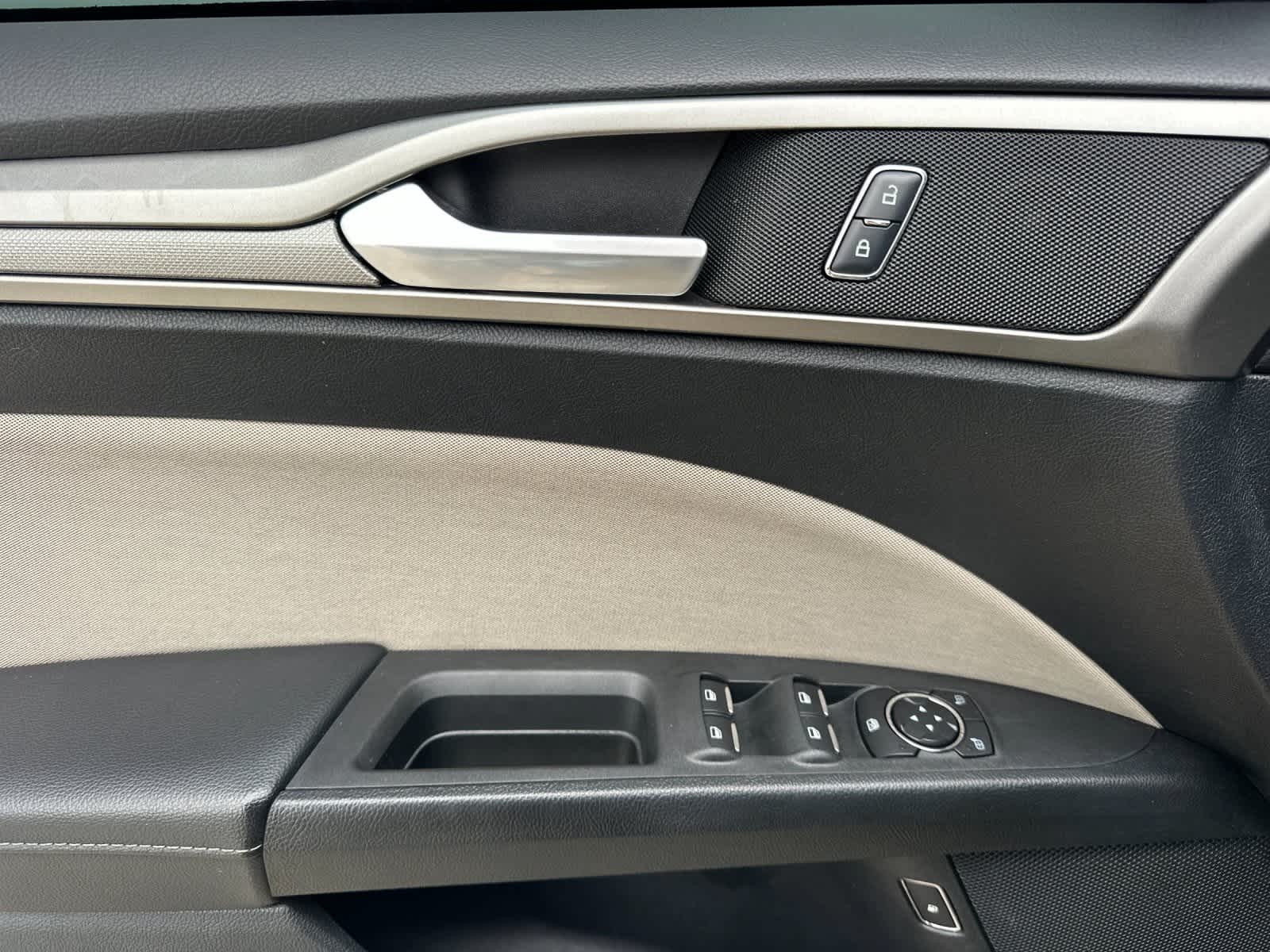 Thumbnail: 2018 Ford Fusion - 13