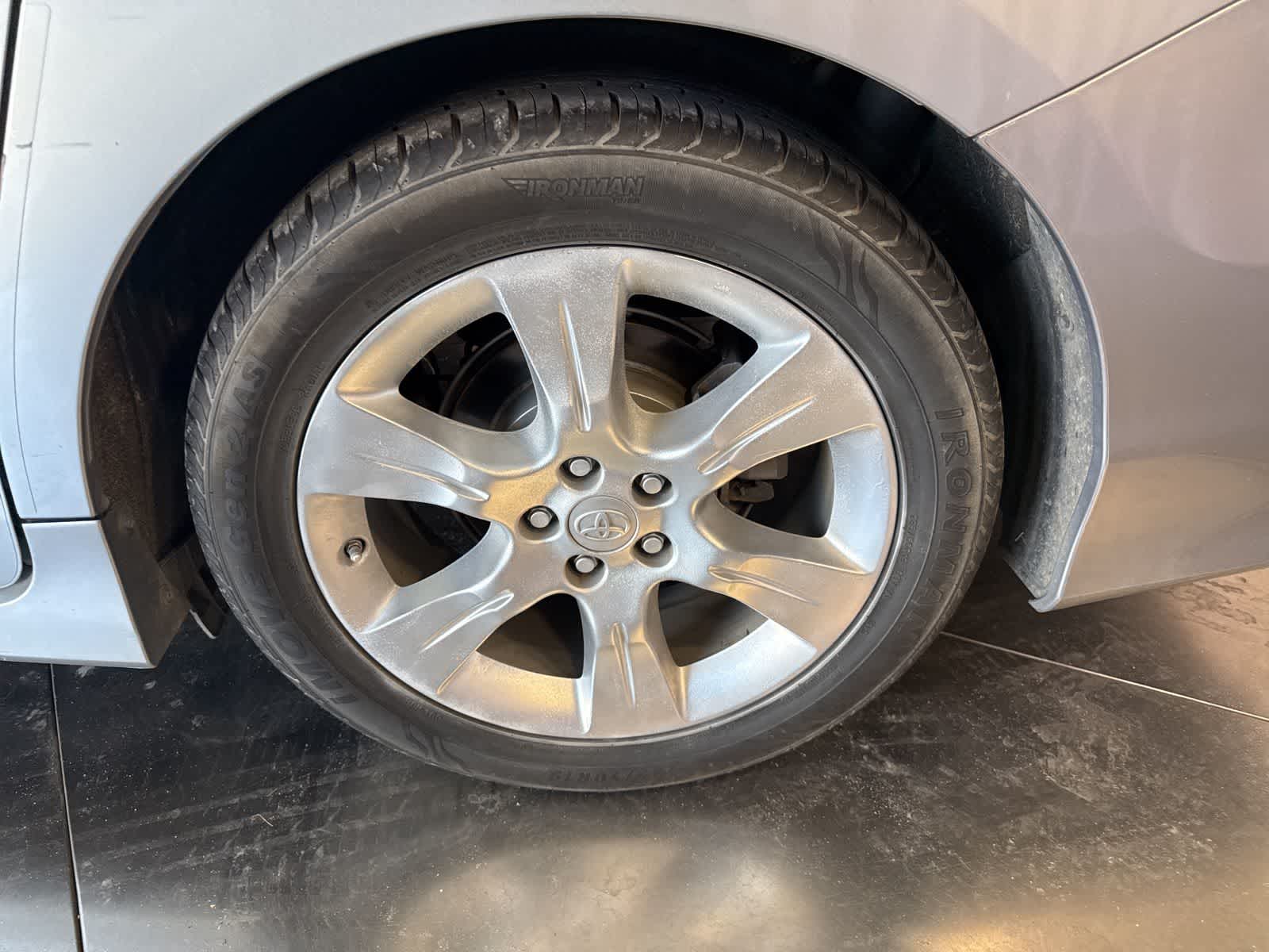 Thumbnail: 2014 Toyota Sienna - 11