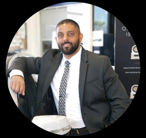 Staff member Moose P. from ID_1bdd1b467e2d