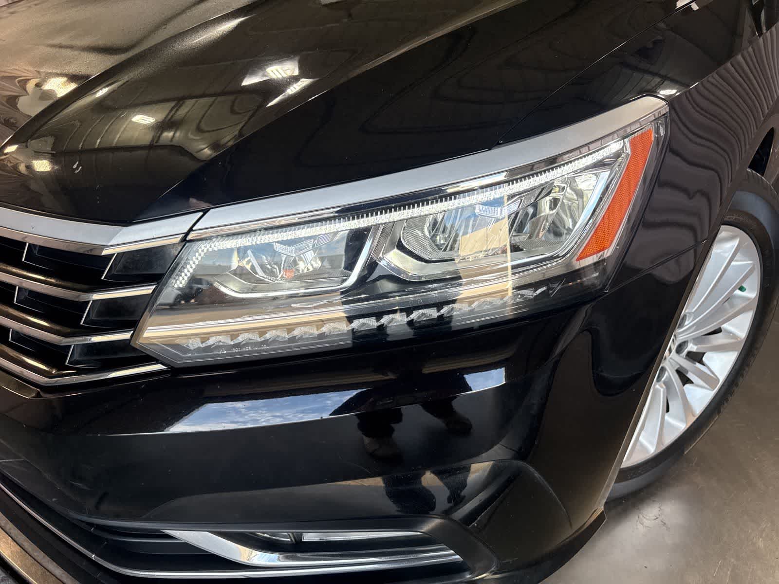 2016 Volkswagen Passat 1.8T SE w/PZEV photo 3