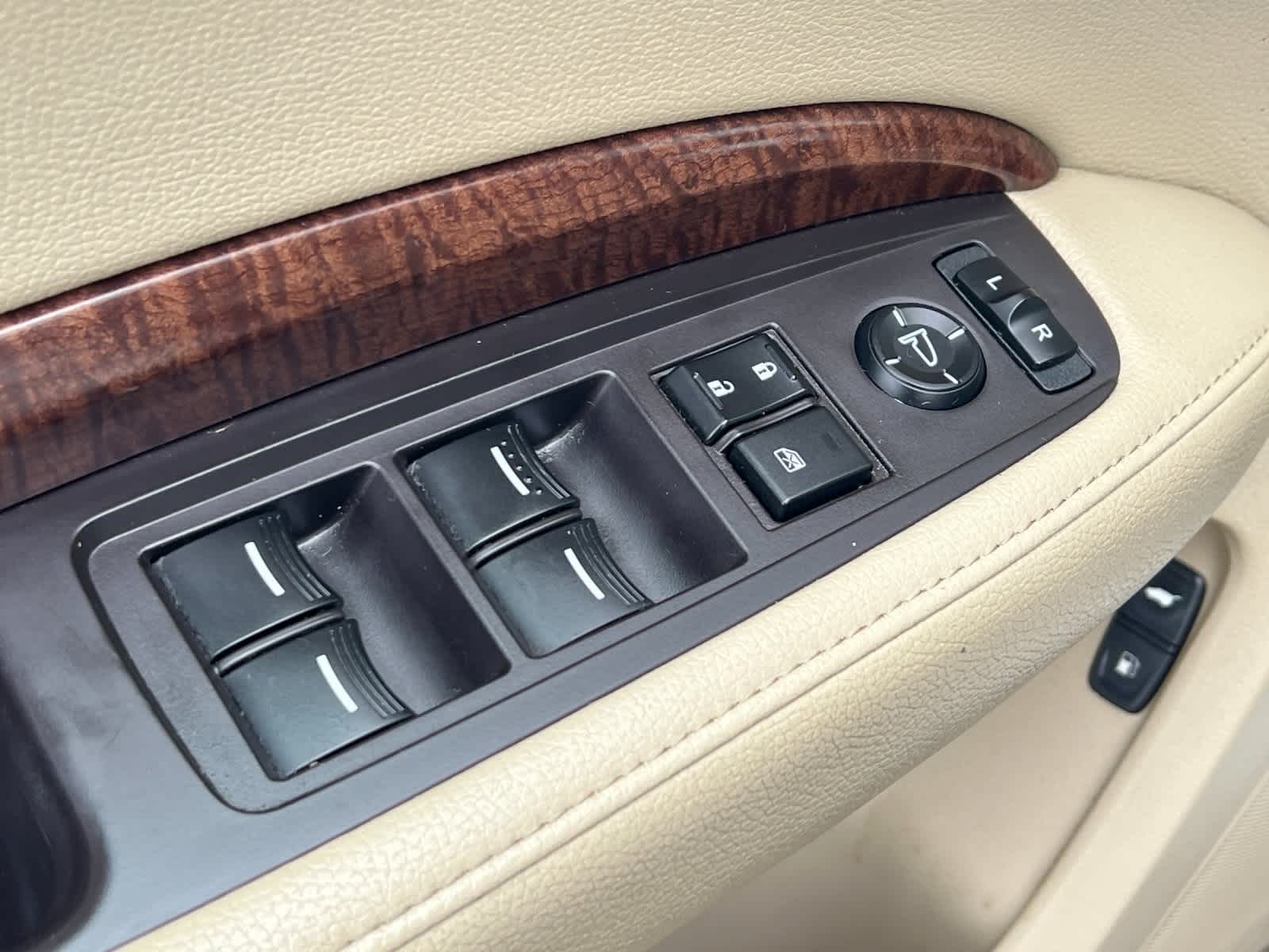 Thumbnail: 2017 Acura MDX - 14