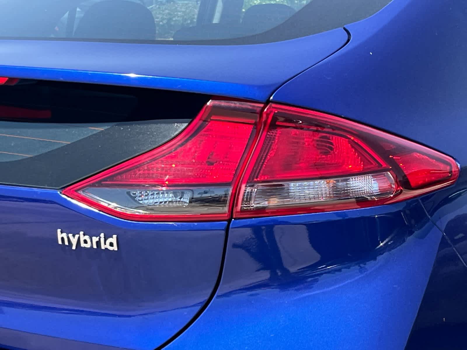 Thumbnail: 2021 Hyundai Ioniq - 25
