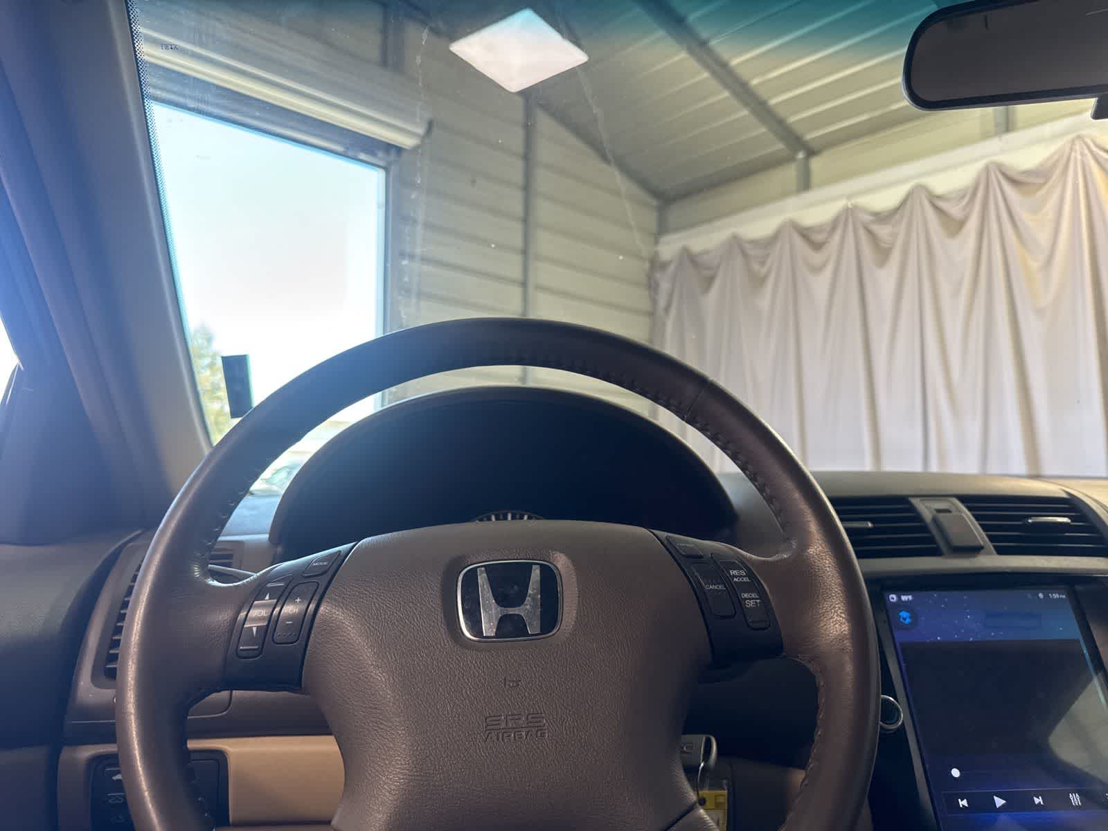 Thumbnail: 2005 Honda Accord - 22