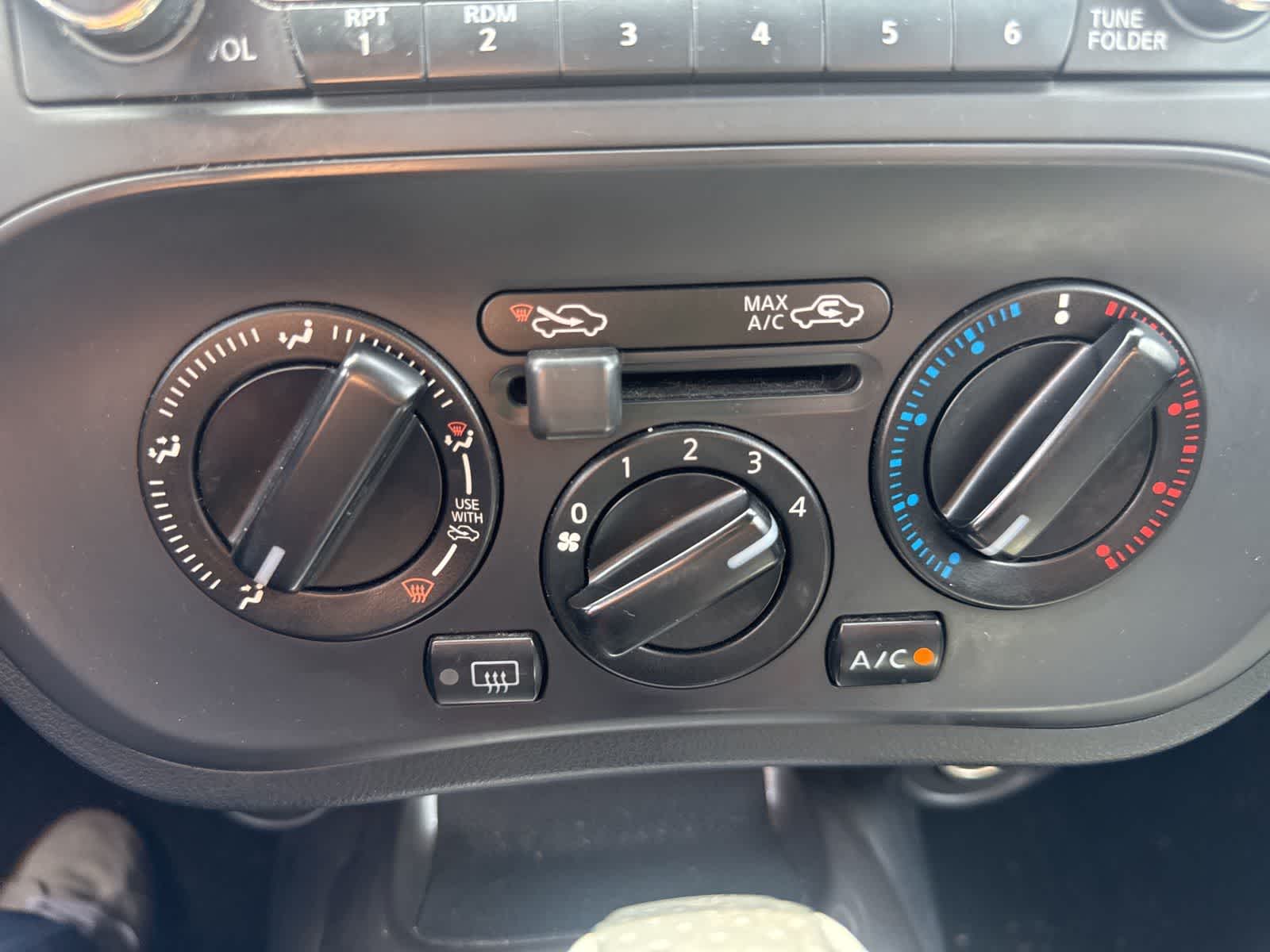 Thumbnail: 2015 Nissan Juke - 19