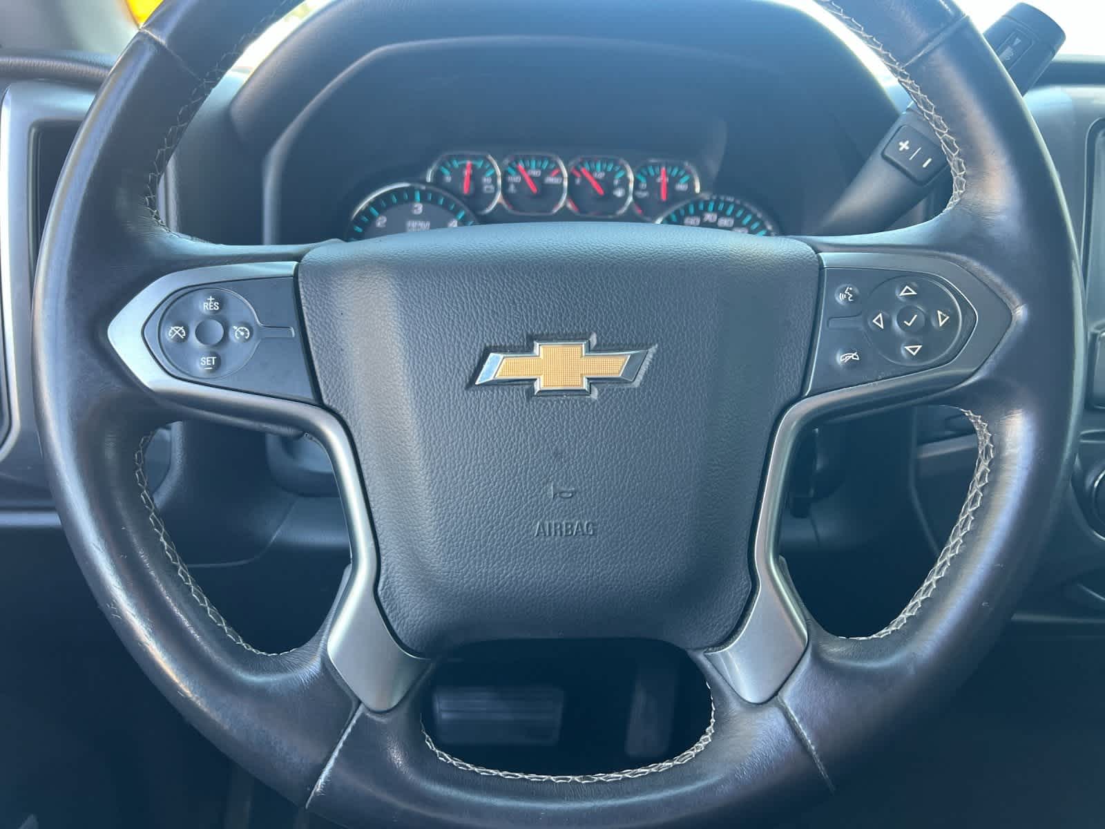 Thumbnail: 2016 Chevrolet Silverado 1500 - 22