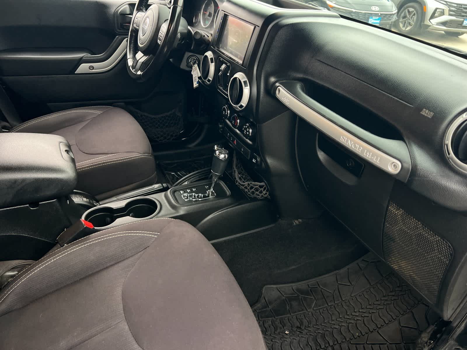 Thumbnail: 2013 Jeep Wrangler - 16