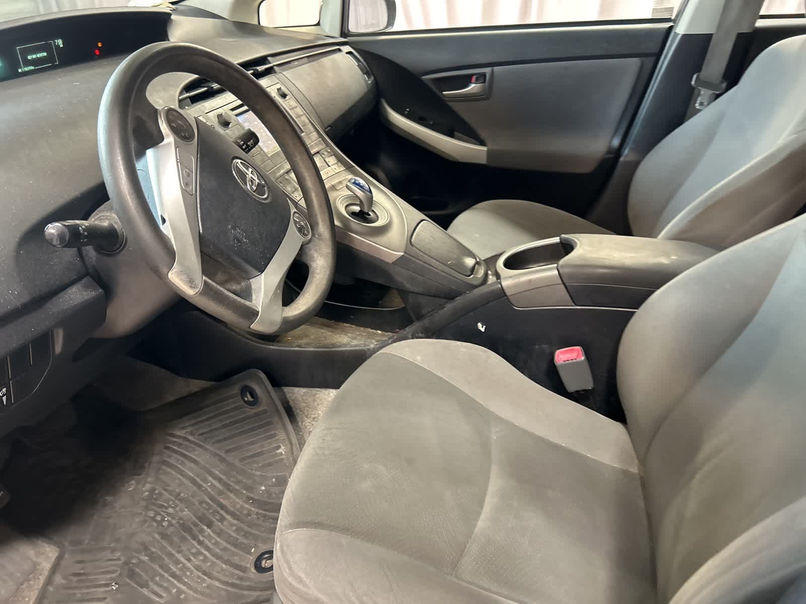 Thumbnail: 2013 Toyota Prius - 26