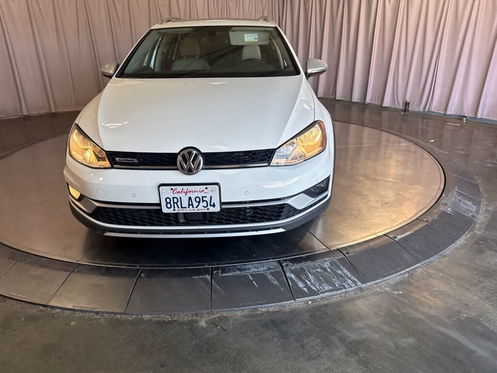 Used 2017 Volkswagen Golf Alltrack TSI SE 4MOTION Wagon