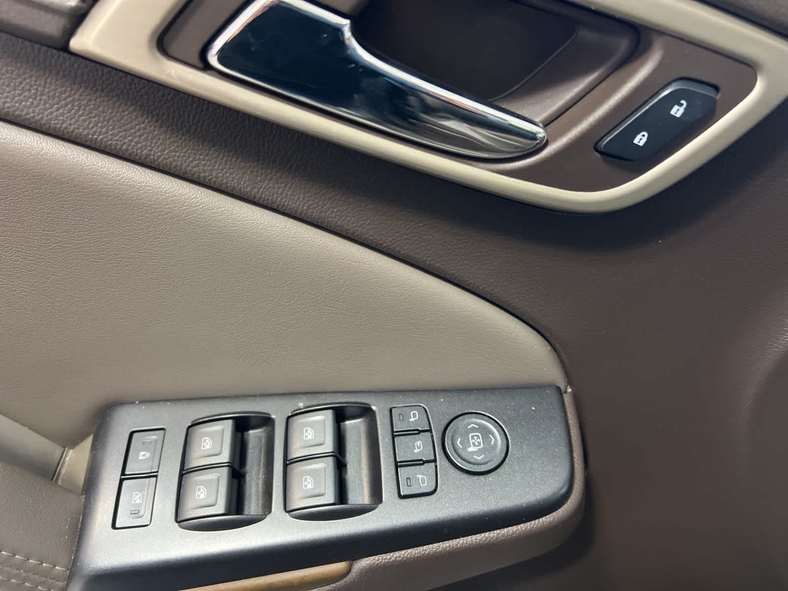 Thumbnail: 2018 GMC Yukon XL - 29